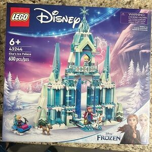 LEGO Disney Frozen Elsa's Ice Palace - Blue